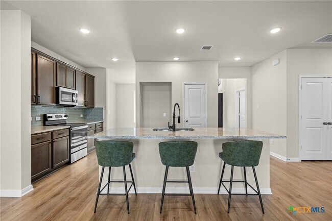 Building Photo - 1821 Holleman Dr