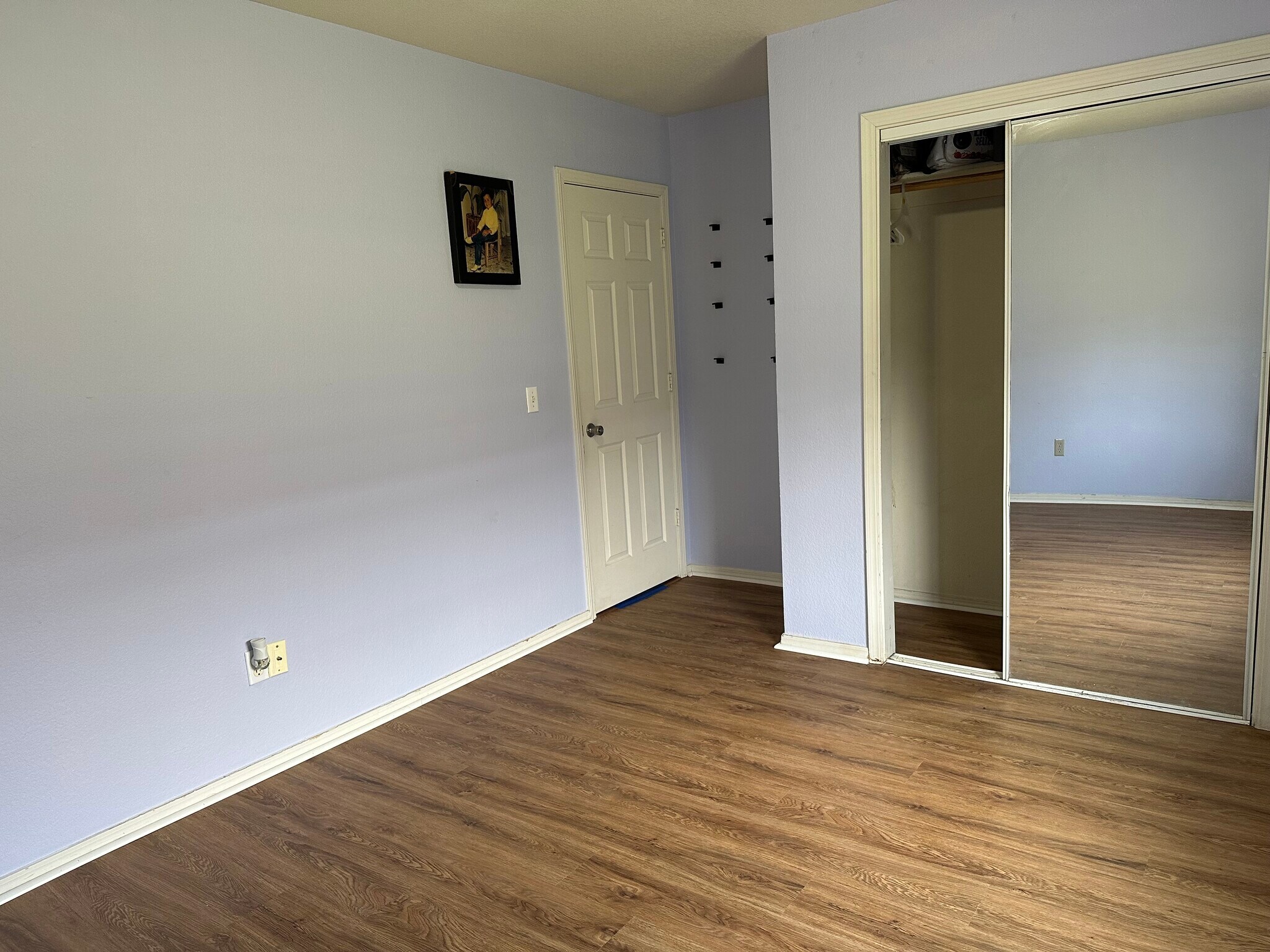 Building Photo - 917 E Mimosa Pl