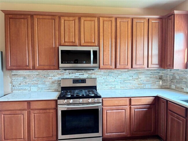 Building Photo - 4116 Meadow Bluff Way