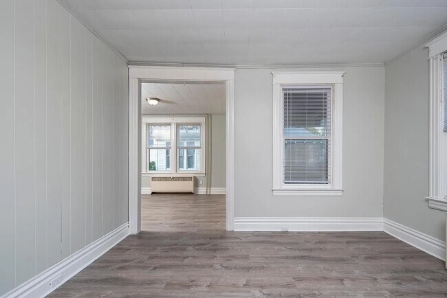Building Photo - 857 7th Ave