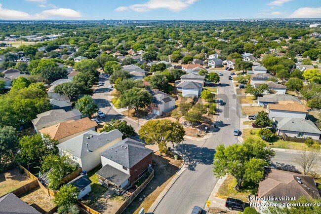 Building Photo - 5515 Champions Hill Dr