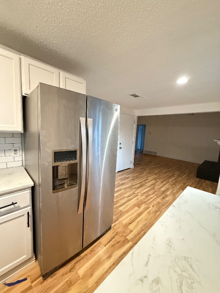 Building Photo - 2702 S Fielder Rd