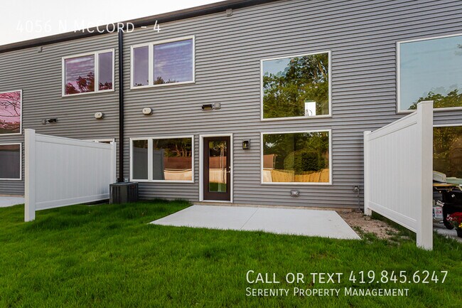 Building Photo - 4056 N McCord-4