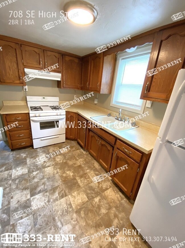 Building Photo - 708 High St