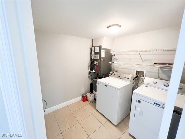 Building Photo - 1302 Derbyshire Ct