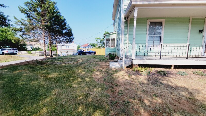 Building Photo - 1003 Rivermont Ave