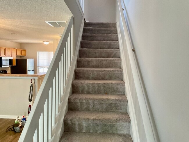 Building Photo - Townhome with 2 Bedrooms, 2.5 Baths