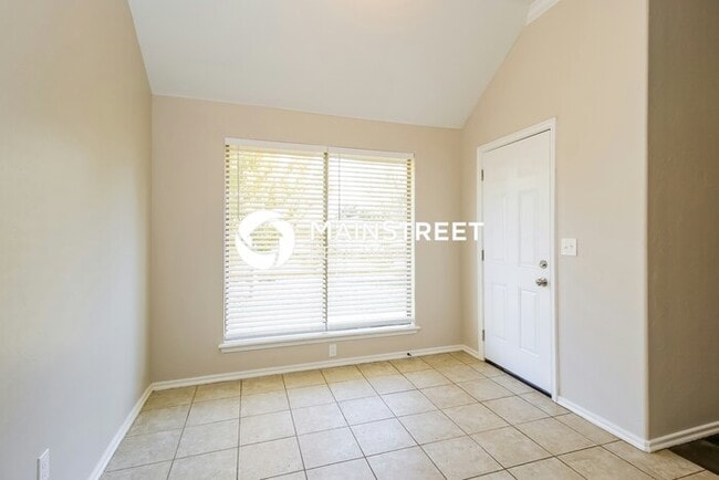 Building Photo - 3 Bedroom Pet-Friendly Home in Yukon, OK w...