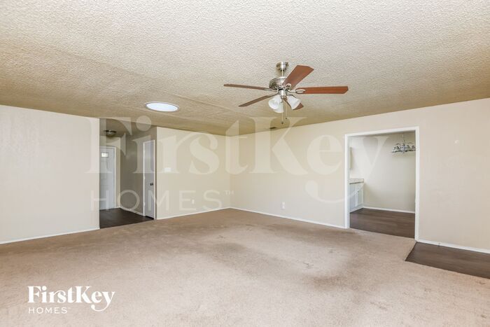Building Photo - 3513 Hummingbird Dr