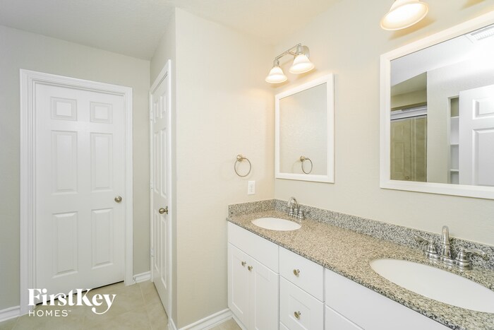 Building Photo - 10430 Rosalina Lp