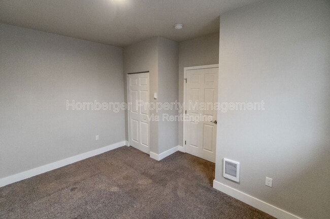 Building Photo - 2229 E Boone Ave