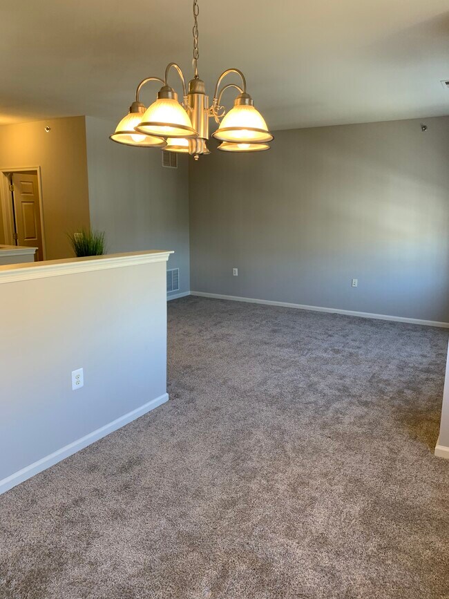 Building Photo - 113 Conover Terrace