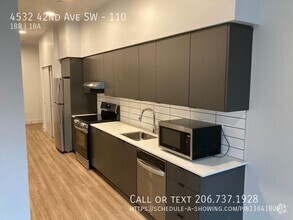 Building Photo - Adell Apartments