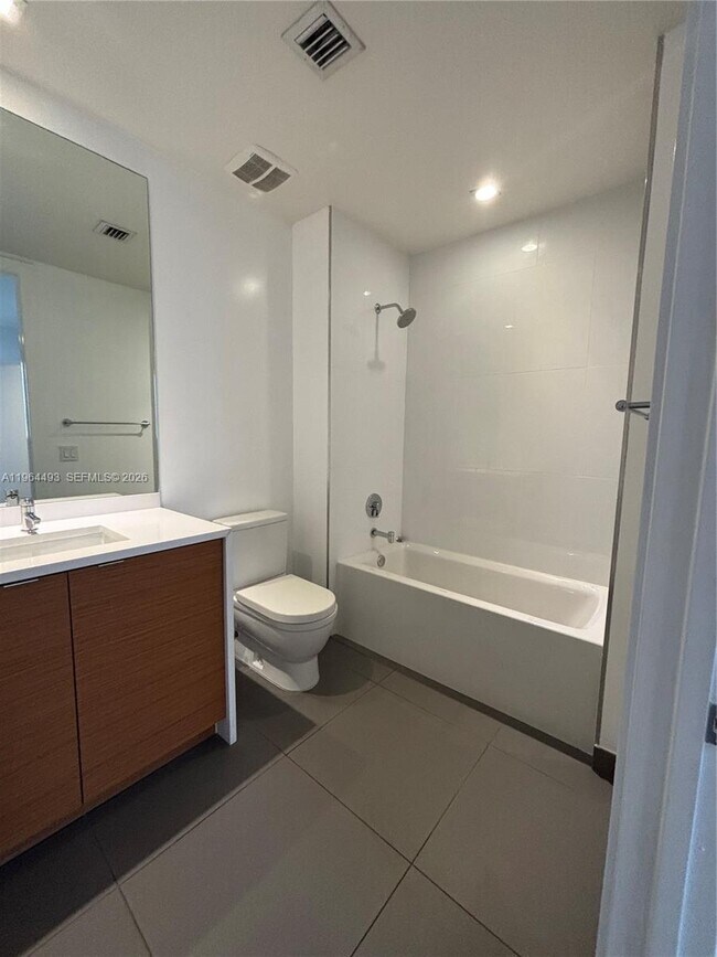 Building Photo - 250 NW 24th St