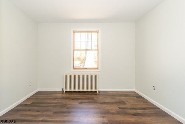 Building Photo - 53 Laurel Dr