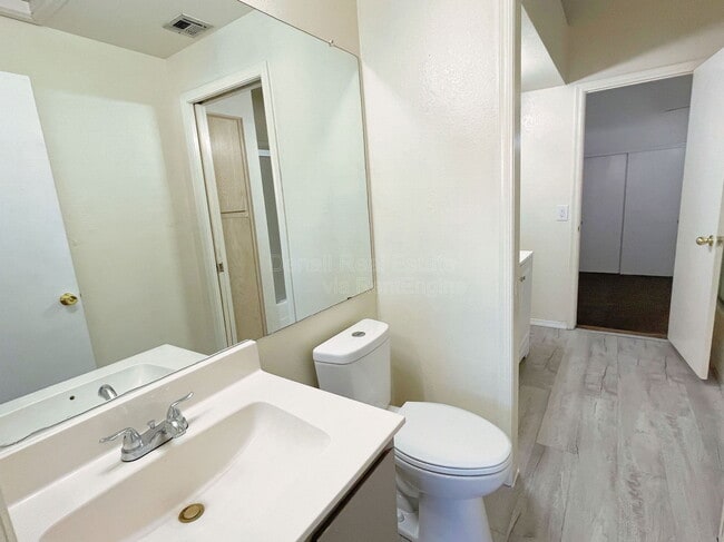 Building Photo - 2875 W Highland St