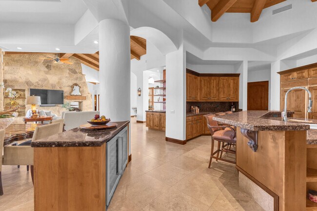 Building Photo - 83054 S Bay Dr