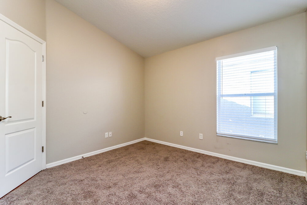 Building Photo - 18032 Birdwater Dr