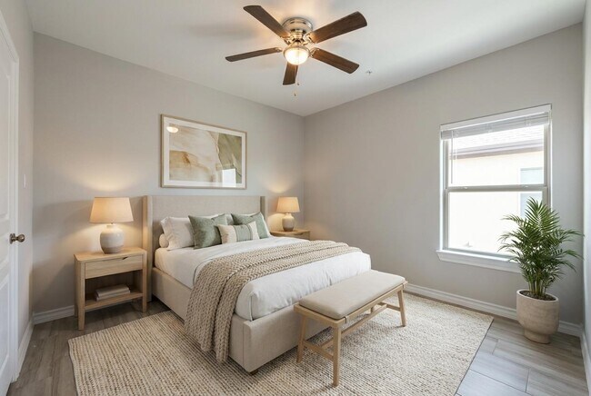 Building Photo - 5601 Cuenca Dr