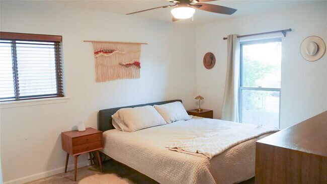 Building Photo - 4815 Oldfort Hill Dr