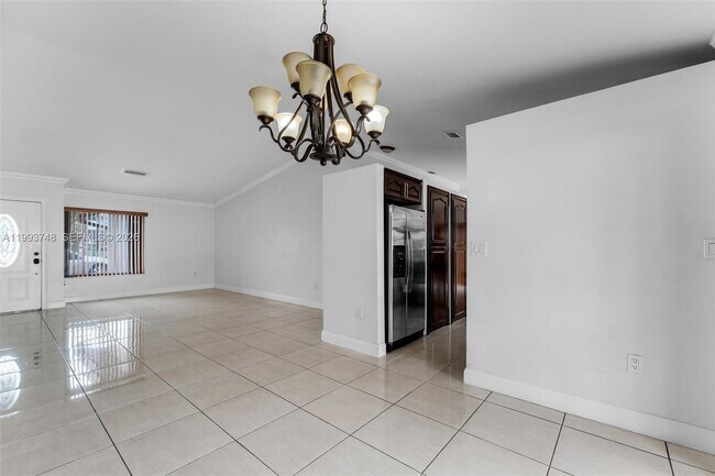 Building Photo - 10290 SW 145th Pl