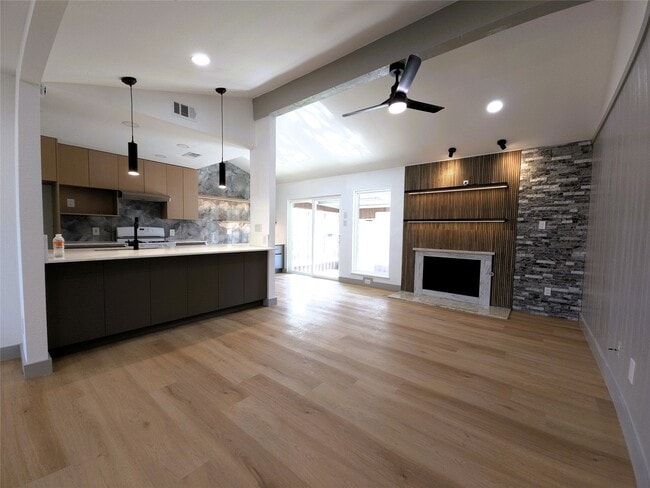 Building Photo - 12013 Grey Rock Ln