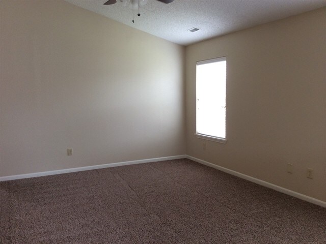 Building Photo - 10313 Cerulean Dr