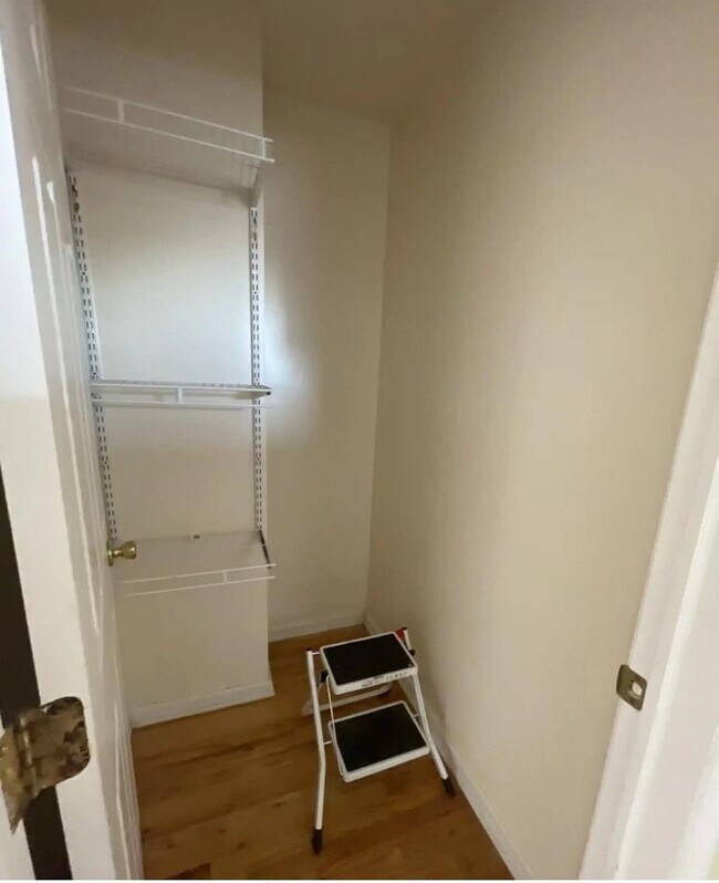 Building Photo - 13 Union St