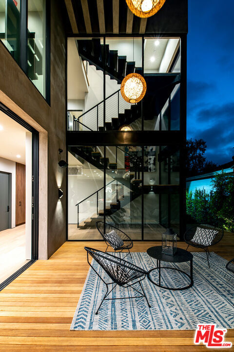 Building Photo - 434 Flores St