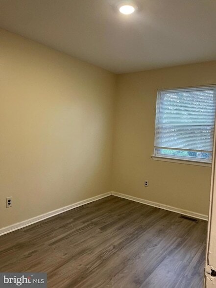 Building Photo - 304 Christopher Pl