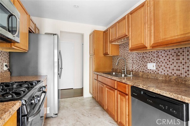 Building Photo - 15344 Weddington St