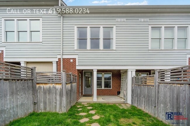 Building Photo - 1427 Winding Creek Dr