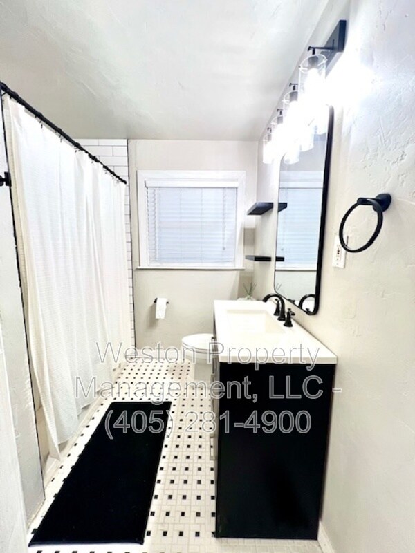 Building Photo - 2725 NW 64th St