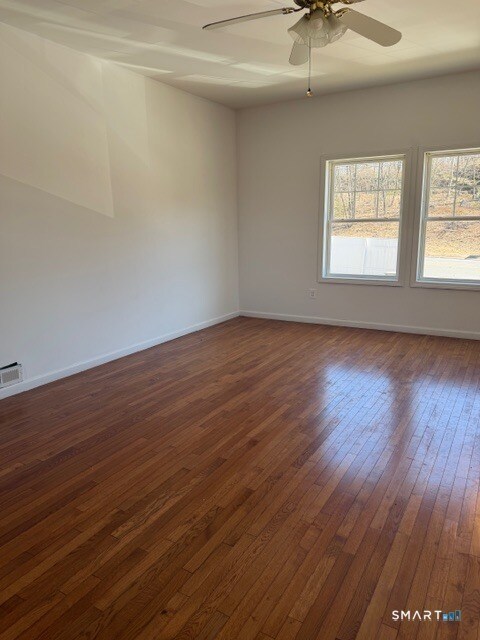 Building Photo - 1849 Meriden Rd