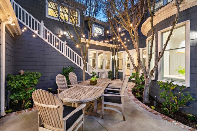 Building Photo - 20 Cape Danbury