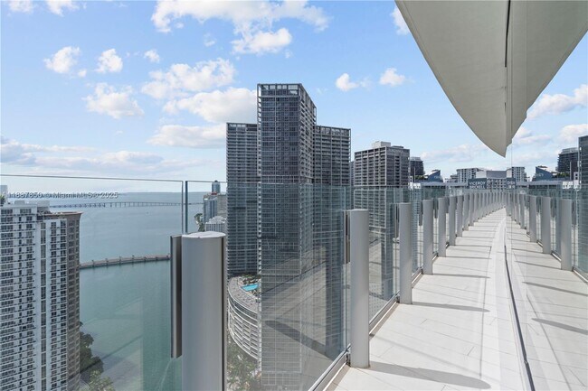 Building Photo - 300 Biscayne Blvd Way
