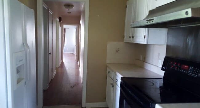 Building Photo - 2030 W Admiral Ave