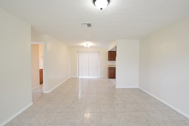 Building Photo - Charming 3 Bed 2 Bath Home for Rent in Del...