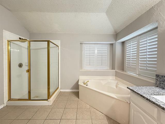Building Photo - 621 Oak Forest Ln