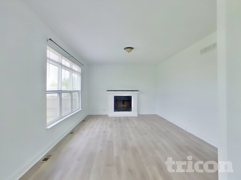 Building Photo - 7217 Sutherland Ct