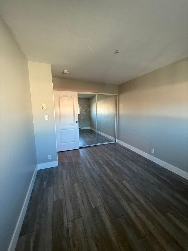 Building Photo - 79 Avram Ave