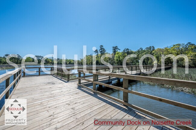 Building Photo - 3923 Four Poles Park Dr