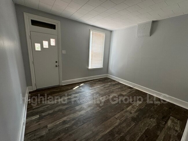 Building Photo - 911 Blunston St