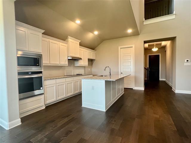 Building Photo - 820 Rosebud Trl