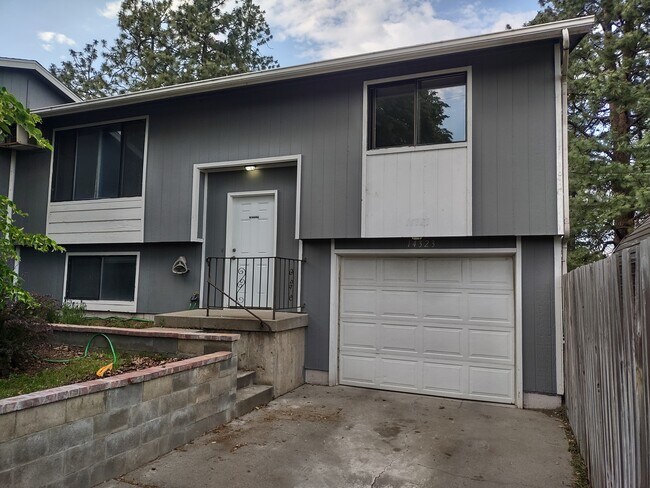 Building Photo - 14323 E Mission Ave