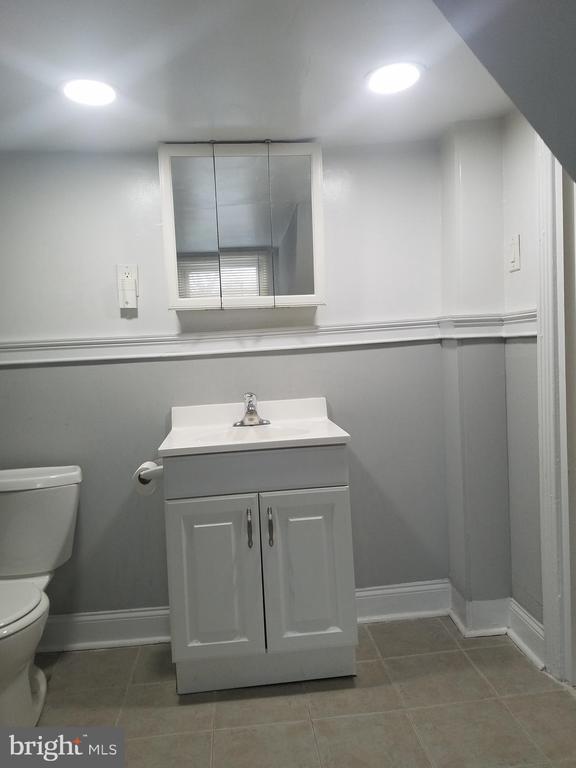 Building Photo - 511 Morton Ave