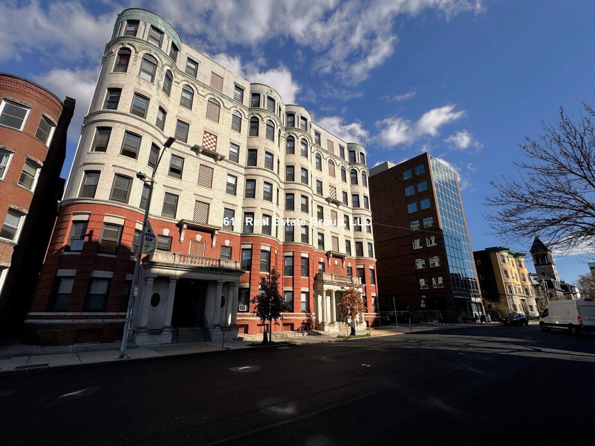 Building Photo - 885 Massachusetts Ave