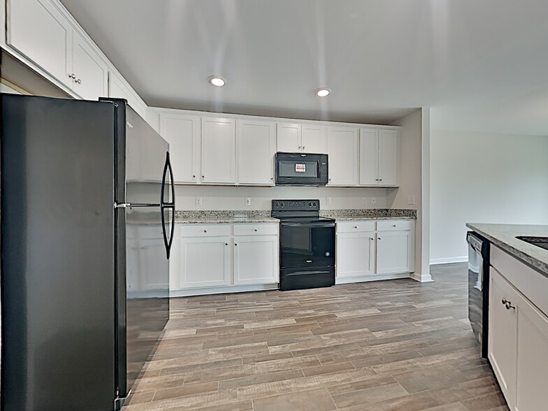 Building Photo - 7116 Brittany Pointer Ct