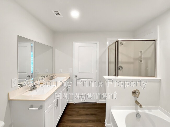 Building Photo - 11718 Gln Mountain Dr