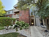 Building Photo - 105 Glengarry Dr